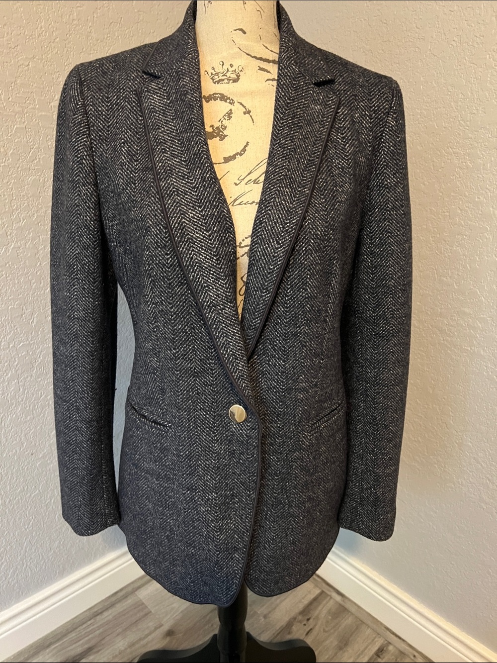 Classic Herringbone Single-Button Blazer - Navy Blue